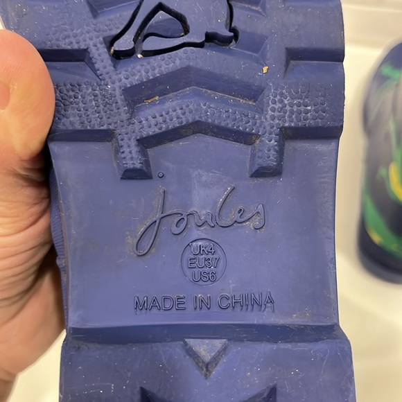 EUC Joules lined Dinosaur patterned rubber rain boots in blue and green - Picture 8 of 8